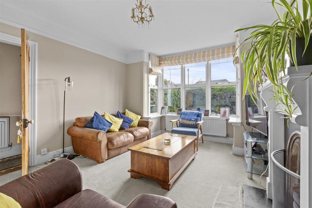 299 Amersham Rd, HP15 7 PX-7.jpg