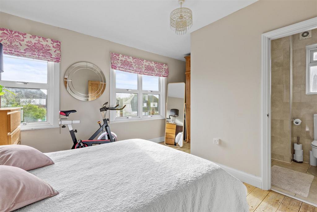 299 Amersham Rd, HP15 7 PX-1.jpg