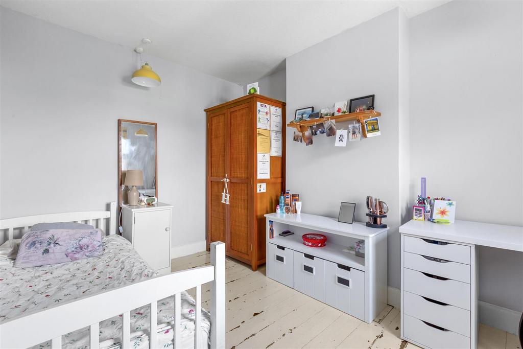299 Amersham Rd, HP15 7 PX-3.jpg