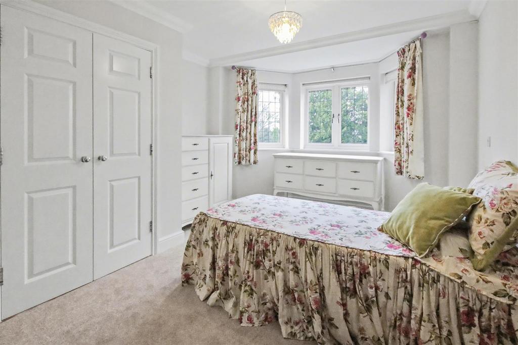 Bed 1.jpg