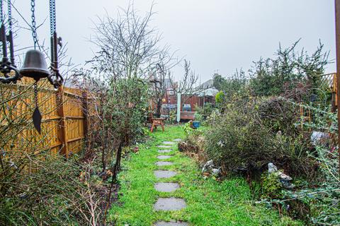 3 bedroom semi-detached house for sale, Hayden Avenue, Wellingborough NN9