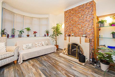 3 bedroom semi-detached house for sale, Hayden Avenue, Wellingborough NN9