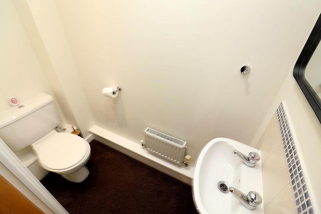 Ground Floor Cloakroom / WC