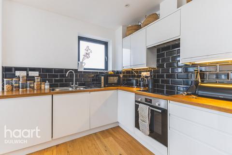 2 bedroom apartment for sale, Montpelier Road, London