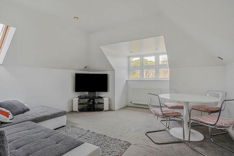2 bedroom flat for sale, Queens Park West Drive, Bournemouth