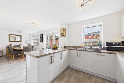 4 bedroom detached house for sale, Phoenix Lane, Fernwood, Newark