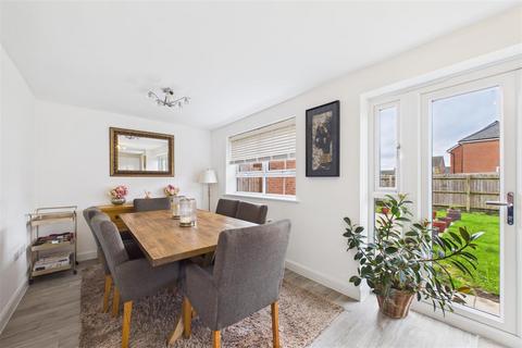 4 bedroom detached house for sale, Phoenix Lane, Fernwood, Newark