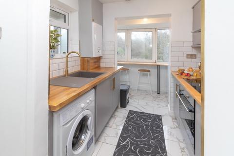 2 bedroom maisonette to rent, Worsley Bridge Road, London, SE26