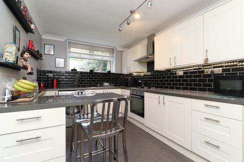 3 bedroom terraced house for sale, Hastings Avenue, Margate, Kent, CT9