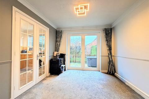 3 bedroom semi-detached house for sale, The Becketts, Stowmarket