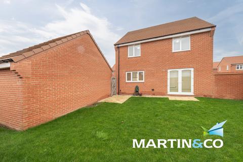 4 bedroom detached house for sale, Burkwood Drive, West Yorkshire WF1