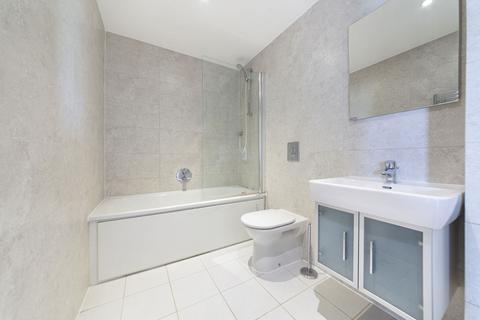 2 bedroom flat to rent, Westgate Apartments, Royal Victoria E16