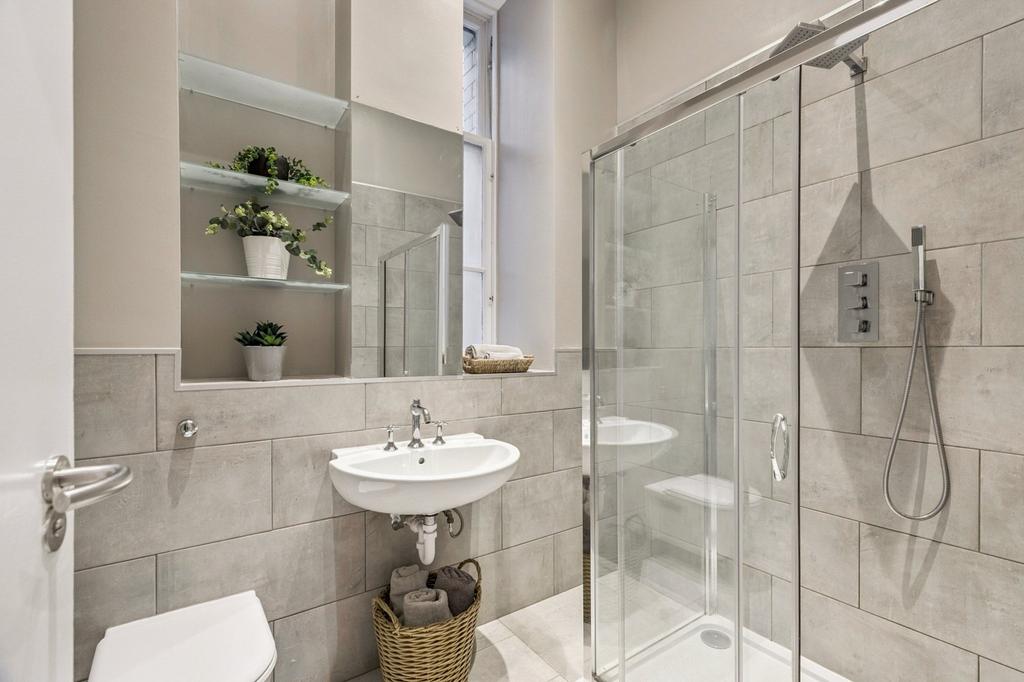 Main Shower Room