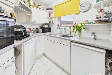 1 bedroom apartment for sale, Lemon Tree Court, . FY8