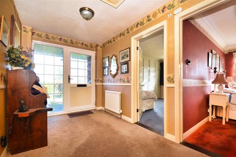 3 bedroom detached bungalow for sale, SEAVIEW