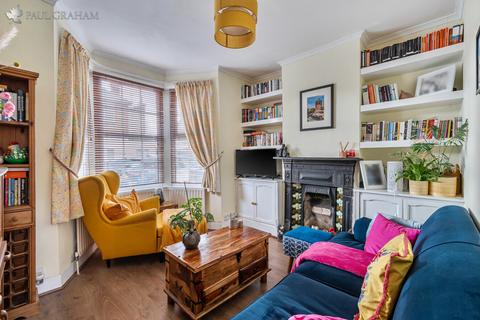 3 bedroom semi-detached house for sale, Wood Street, Mitcham