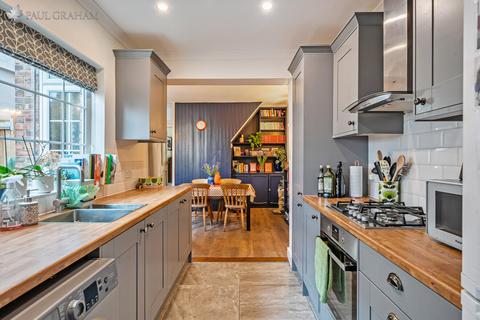 3 bedroom semi-detached house for sale, Wood Street, Mitcham