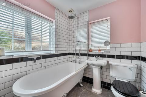 3 bedroom semi-detached house for sale, Wood Street, Mitcham
