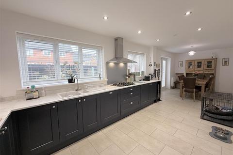 4 bedroom detached house for sale, Llys Pen Bryn, Aberdare CF44