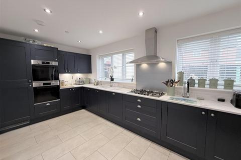 4 bedroom detached house for sale, Llys Pen Bryn, Aberdare CF44