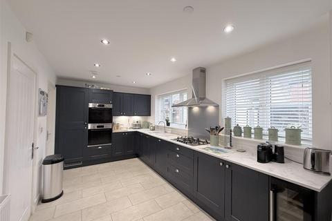 4 bedroom detached house for sale, Llys Pen Bryn, Aberdare CF44