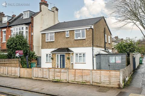 Westmead Road, Sutton