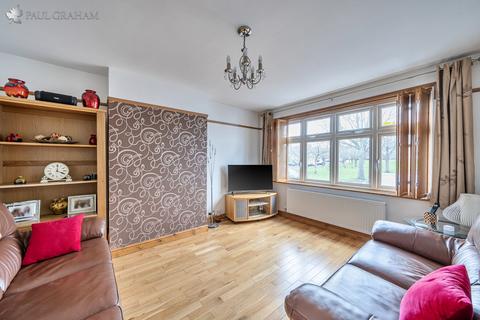 3 bedroom end of terrace house for sale, Stanley Square, Carshalton