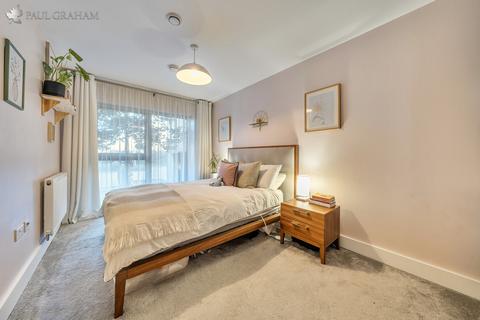 undefined, Mill Green Road, Mitcham