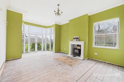 4 bedroom detached house for sale, Newton Road, Winshill