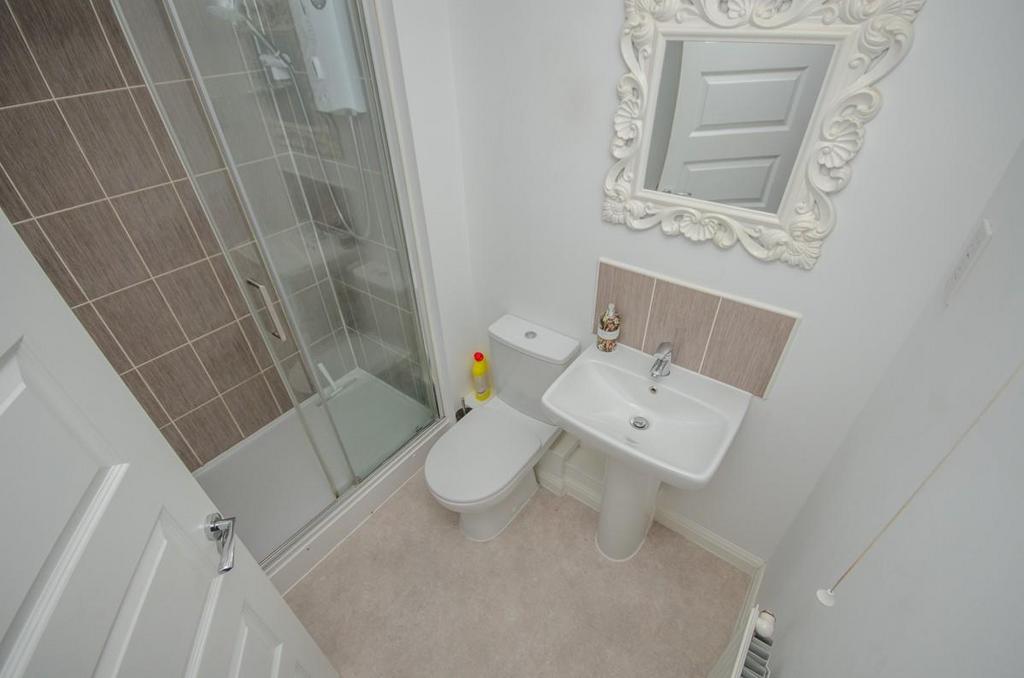 Ensuite.jpg