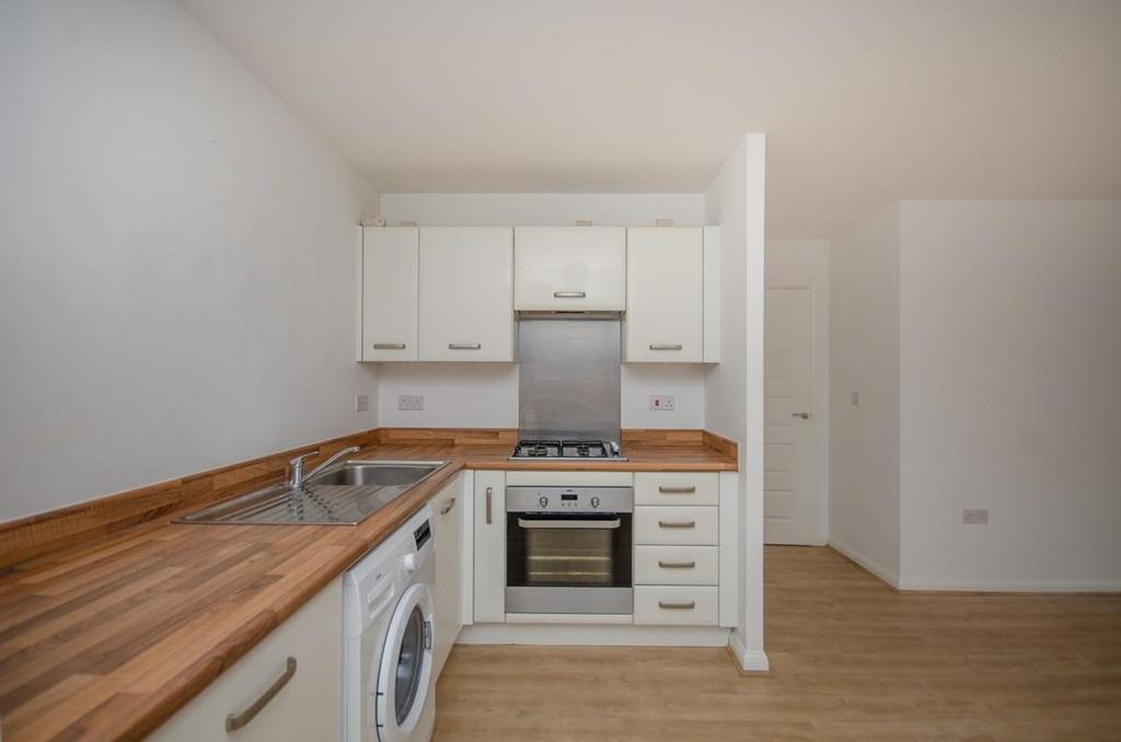 Kitchen pic 2.jpg