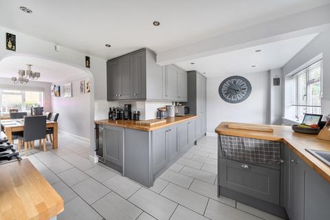 4 bedroom detached house for sale, Kestrel Way, Tewkesbury GL20