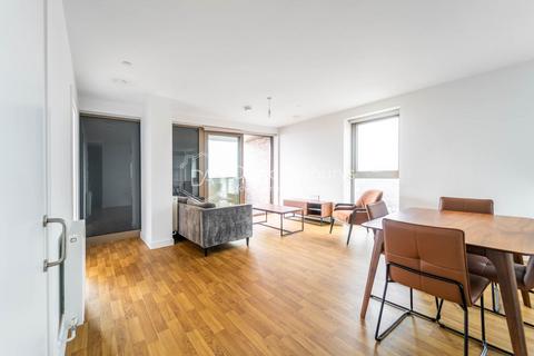 2 bedroom apartment to rent, Aster Apartments, Seven Sisters, London