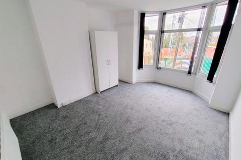 3 bedroom semi-detached house to rent, Upper Villiers Street, Wolverhampton WV2