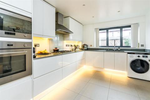undefined, Tranton Road, Bermondsey, SE16