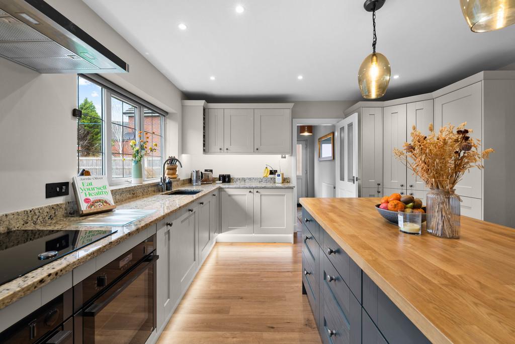 Alfreda, Chester Road, Lavister