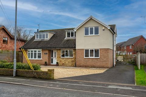 Chester Road, Wrexham LL12