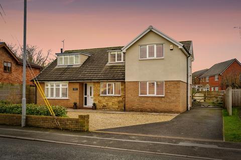 4 bedroom detached house for sale, Chester Road, Wrexham LL12