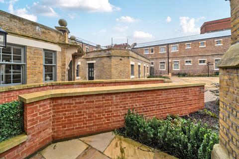 1 bedroom flat for sale, Holt Gardens, Tooting, London, SW17
