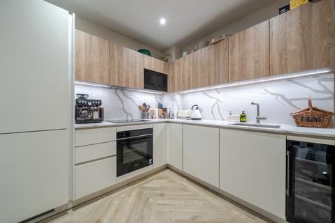 1 bedroom flat for sale, Holt Gardens, Tooting, London, SW17
