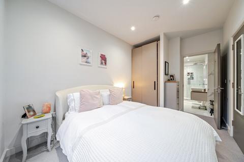 1 bedroom flat for sale, Holt Gardens, Tooting, London, SW17