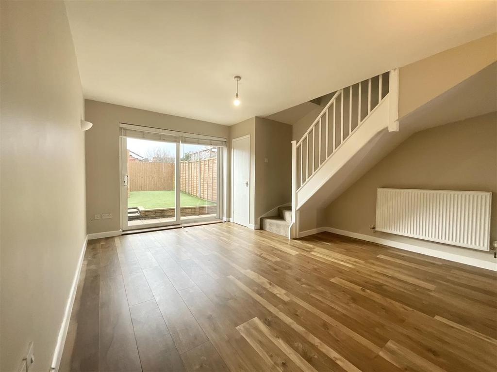 Hallway / Lounge