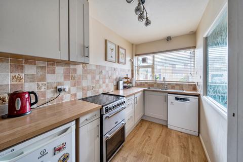 3 bedroom end of terrace house for sale, Manor Road, Wokingham, Berkshire