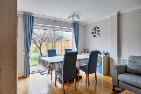 3 bedroom end of terrace house for sale, Manor Road, Wokingham, Berkshire