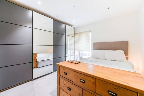 3 bedroom flat for sale, John Harrison Way, Greenwich, London, SE10