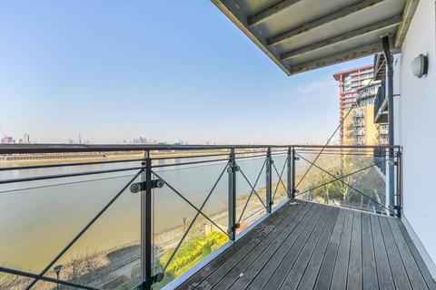 2 bedroom flat to rent, Ocean Wharf, Isle Of Dogs, London, E14