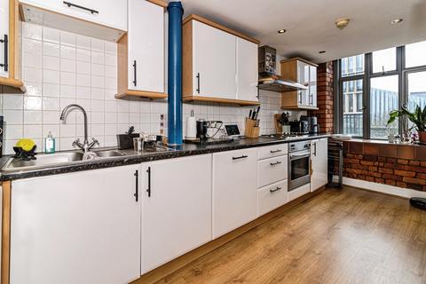 2 bedroom apartment for sale, Cambridge Street, Manchester M1