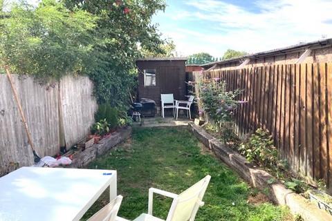 2 bedroom end of terrace house for sale, Admirals Walk, Lincoln