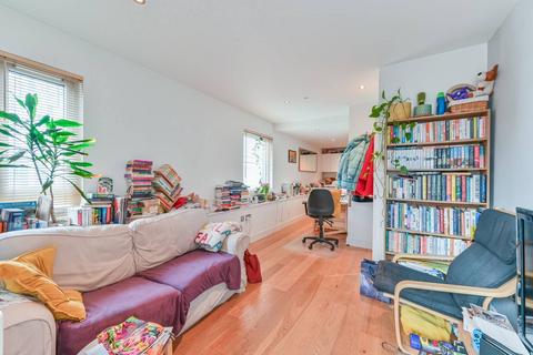 1 bedroom flat for sale, Howerd Court, Woolwich, London, SE18