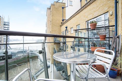 2 bedroom flat to rent, Dunbar Wharf, Narrow Street, Limehouse, E14